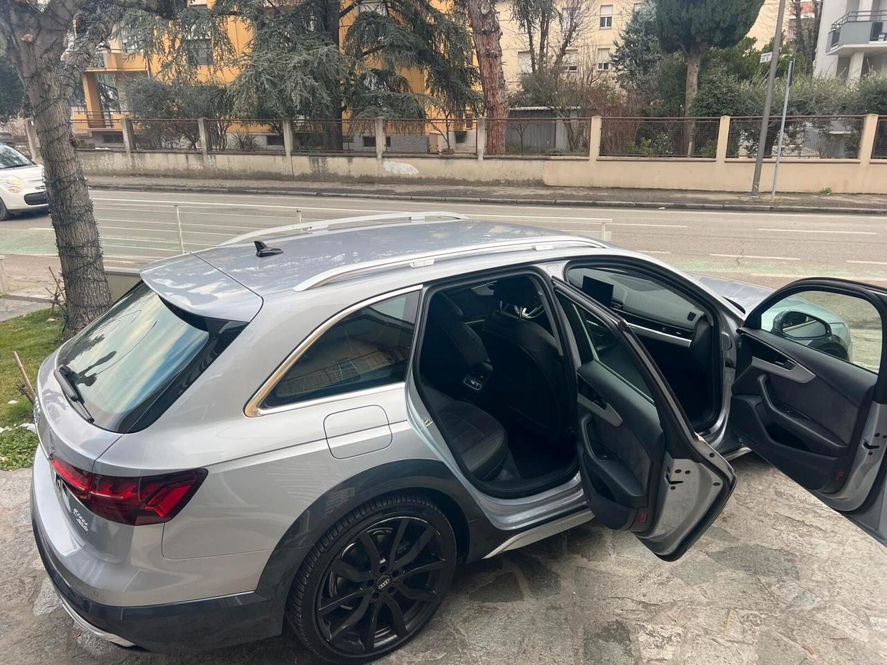 AUDI A4 ALLROAD 40 TDI 204cv S-TRONIC IDENTITY