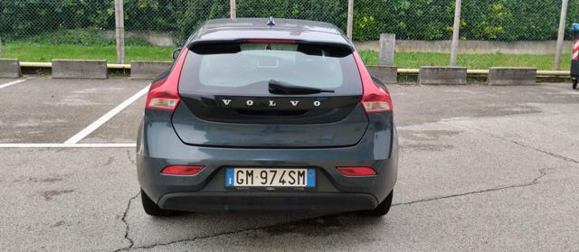 VOLVO V40 D2 Business