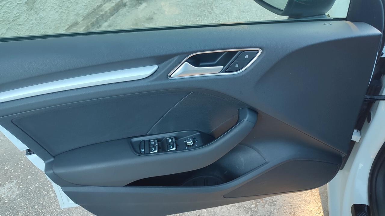 AUDI A3 1.6 TDI -