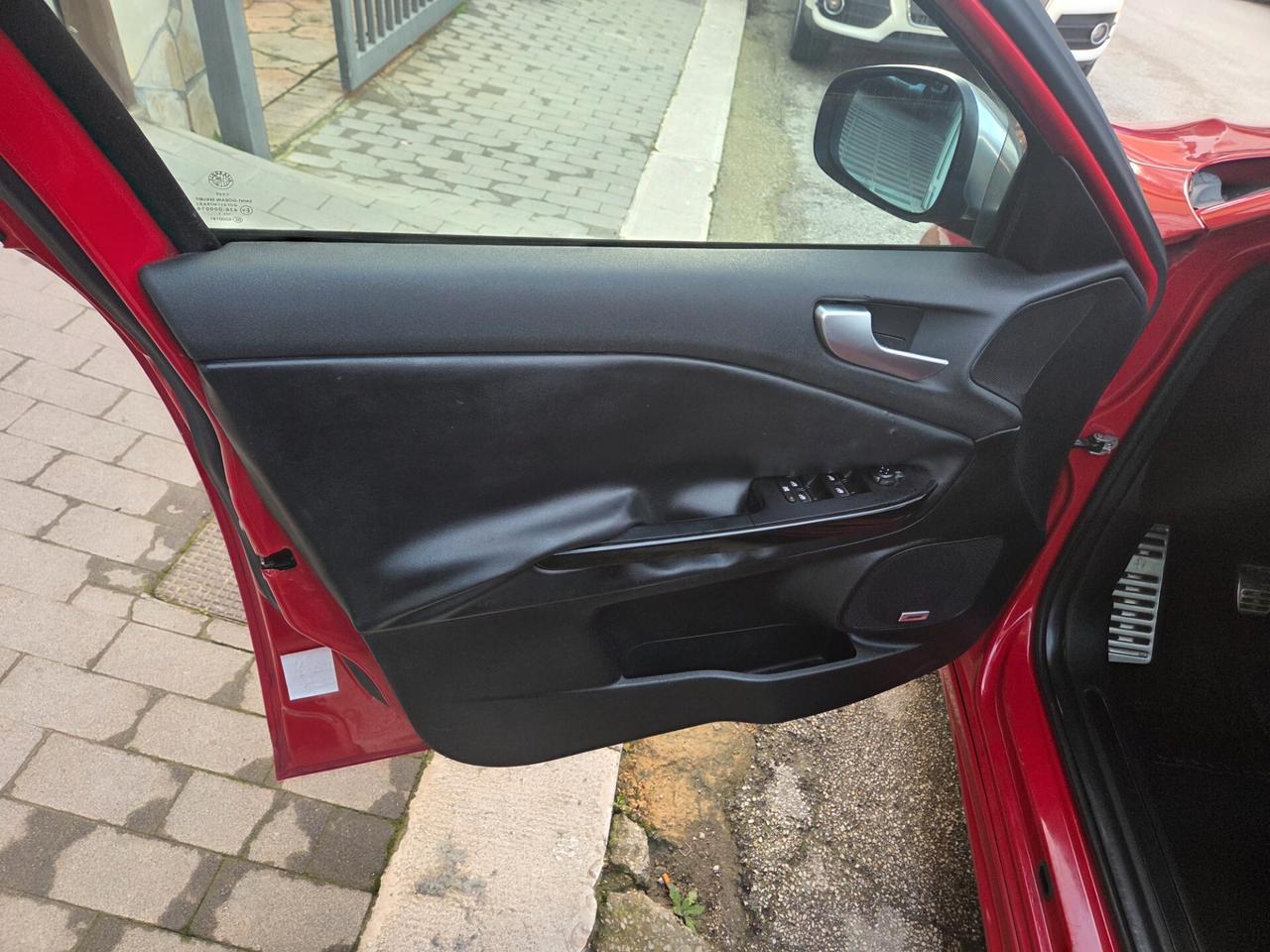 ALFA GIULIETTA 2.0 JTDM TETTO APRIBILE KM 120000 CERTIF