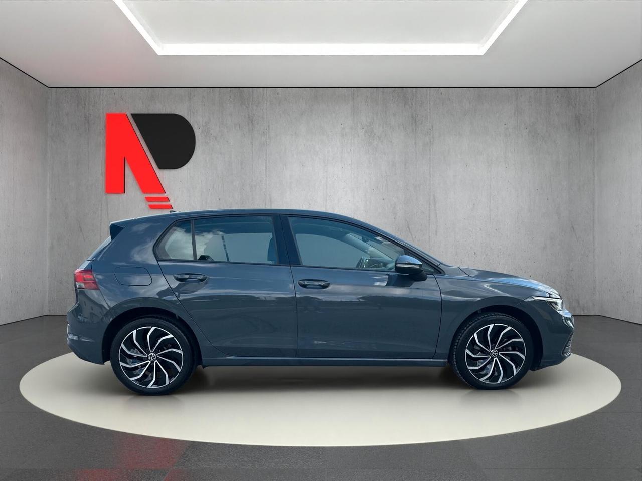 Volkswagen Golf 2.0 TDI DSG 116 CV