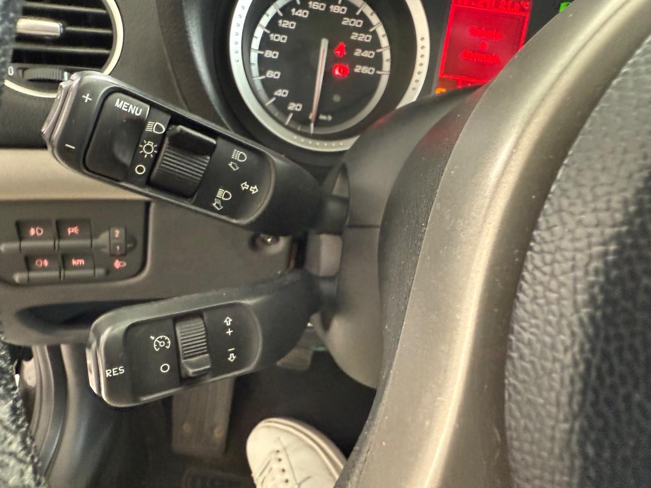 Alfa Romeo 159 1.9JTDm120cv DISTINCTIVE INTERNO TI2010