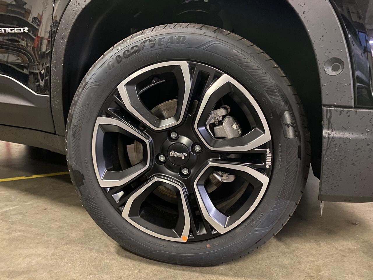 Jeep Avenger 1.2 Turbo 100 CV MHEV Summit