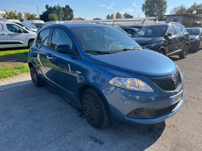 Lancia Ypsilon Ypsilon 1.0 FireFly 5 porte S&S Hybrid Silver