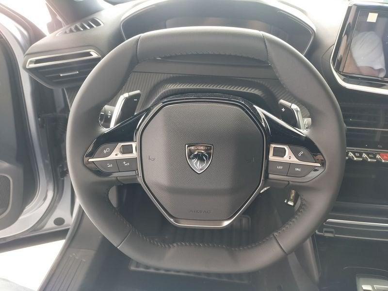 Peugeot 2008 Hybrid 136 e-DCS6 Allure + Vision & Drive KM0
