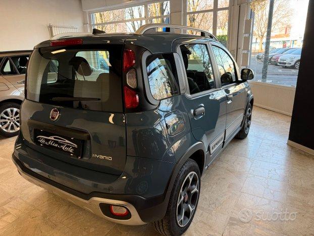 Fiat Panda cross Hybrid