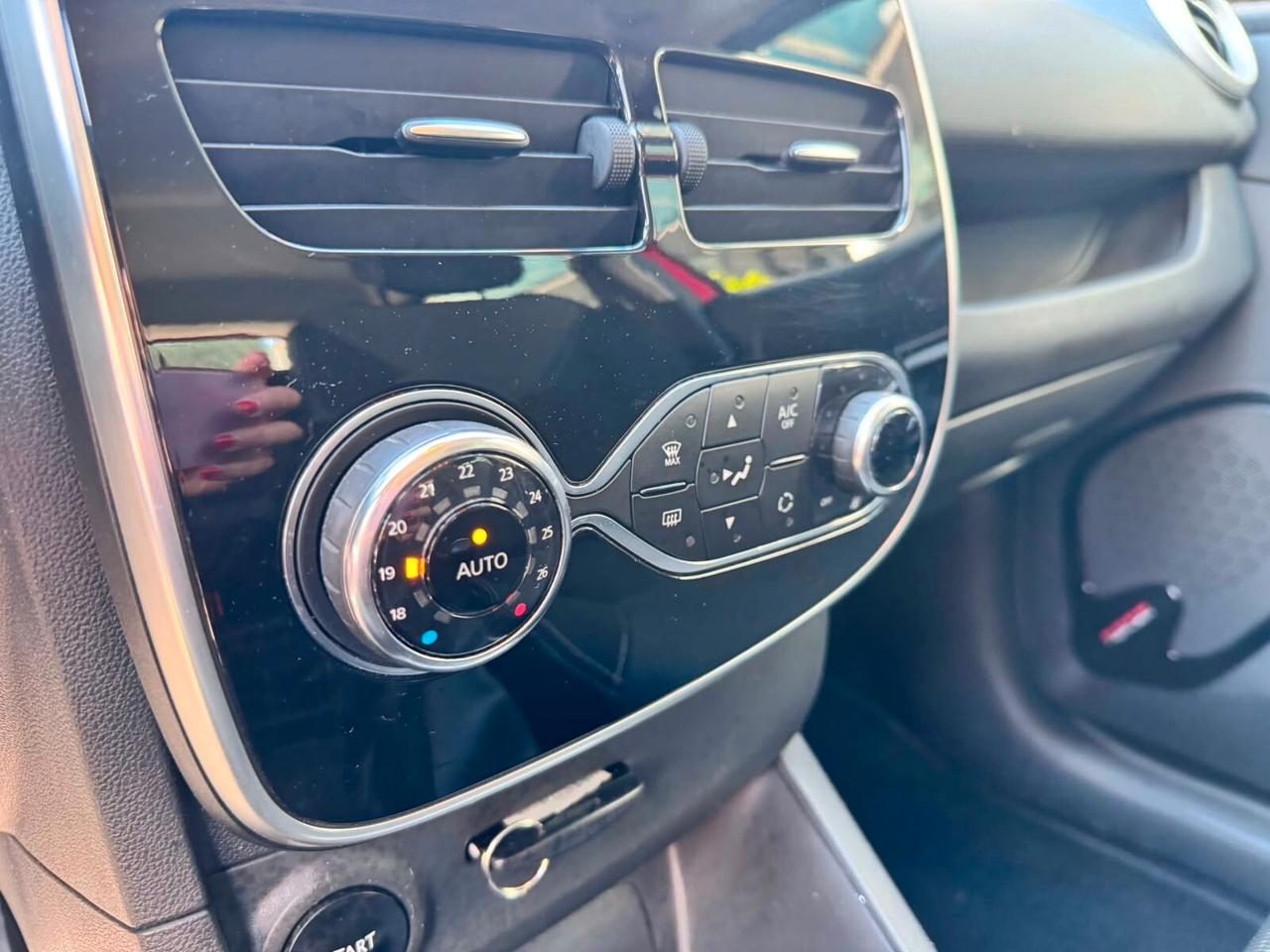 Renault Clio dCi 8V 75 CV Start&Stop 5 porte Energy Duel