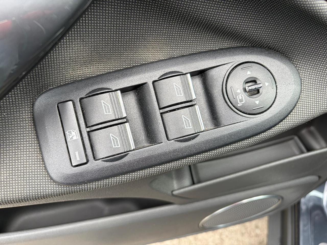 Ford Kuga 2.0 TDCi 140CV 2WD Titanium
