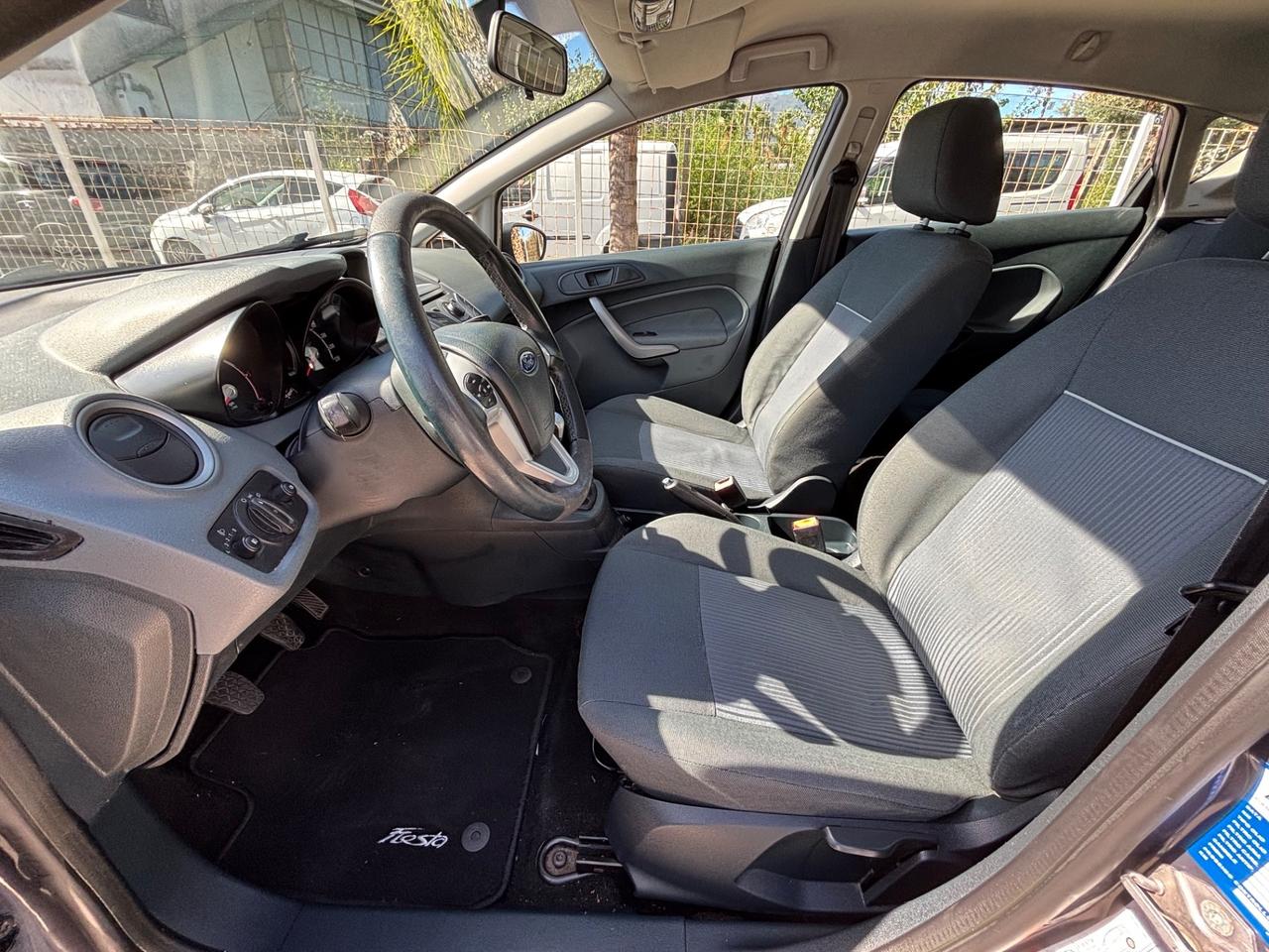 FORD FIESTA 1.4HDI 70CV TITANIUM 140.000KM