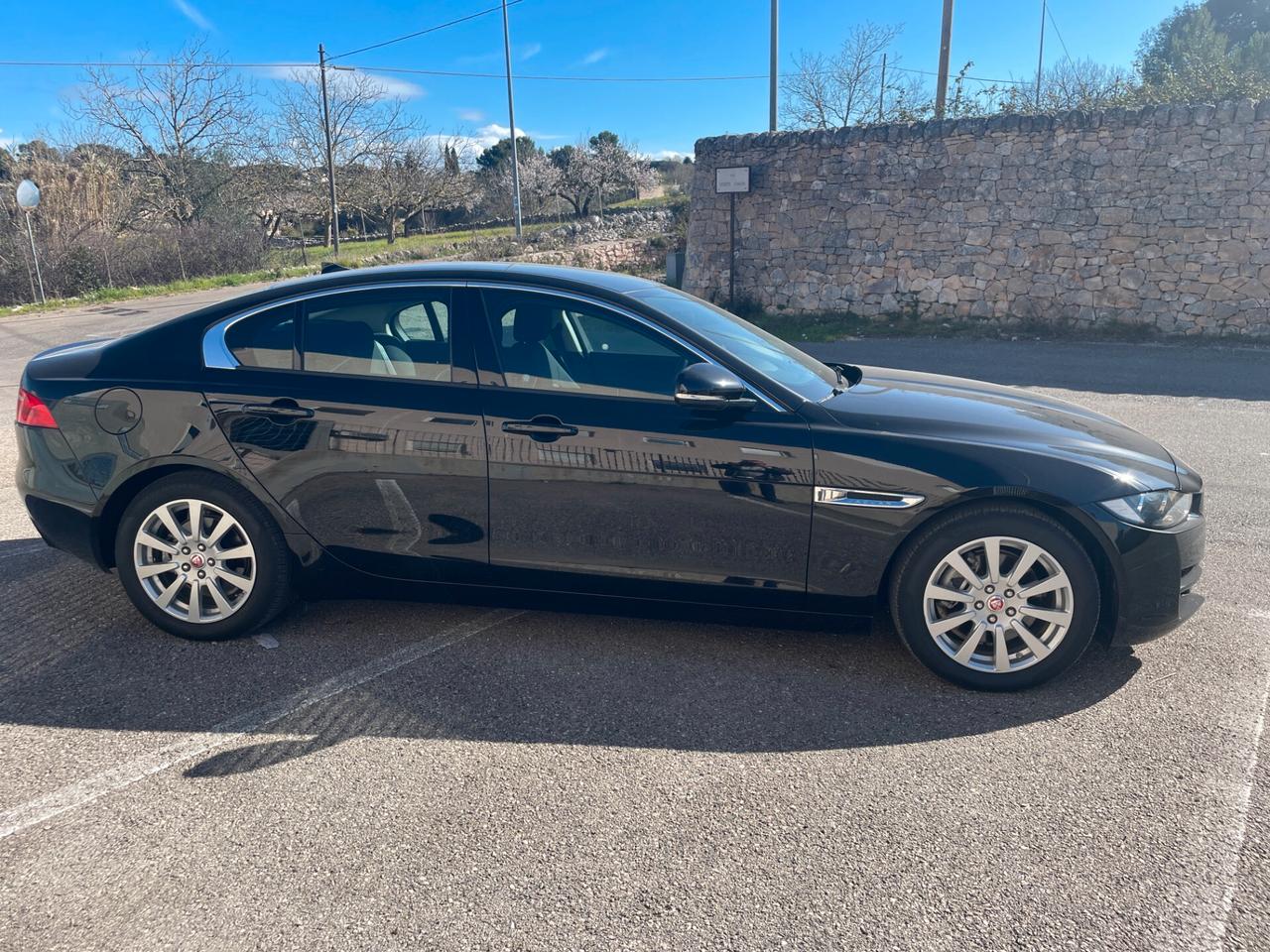 Jaguar XE 2.0 D Turbo Prestige finanziabile a € 180,00 mensili