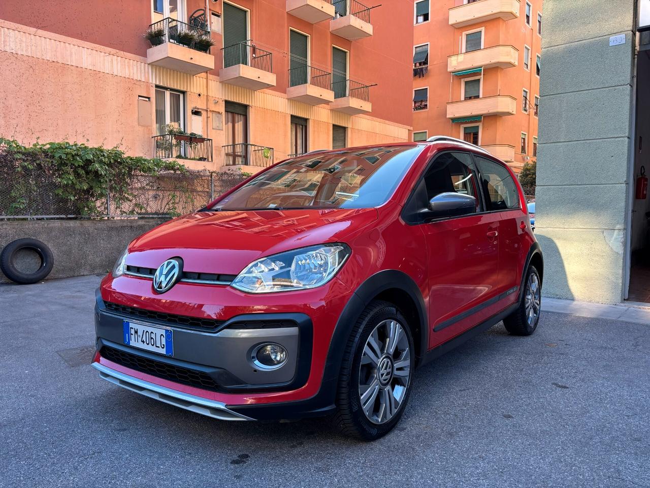 Volkswagen up! 1.0 75 CV 5p. cross PREZZO REALE