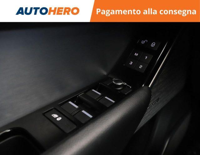 LAND ROVER Range Rover Velar 3.0D V6 300 CV R-Dynamic SE