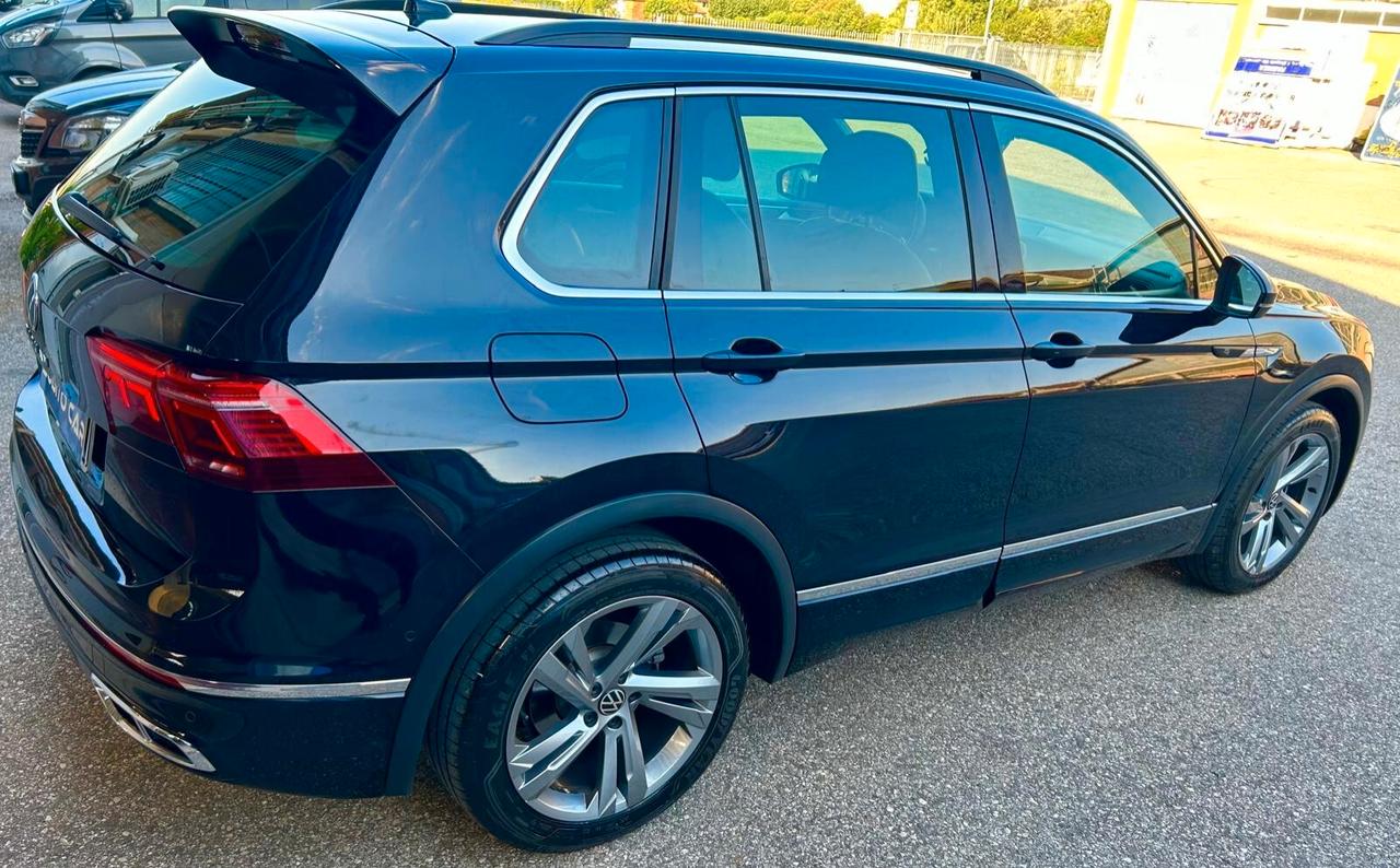 Volkswagen Tiguan 2.0 TDI 150 CV SCR DSG R-Line
