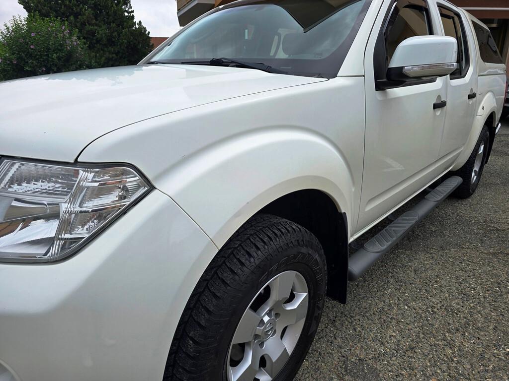 Nissan Navara 2.5 dCi 190CV 4 porte Double Cab LE