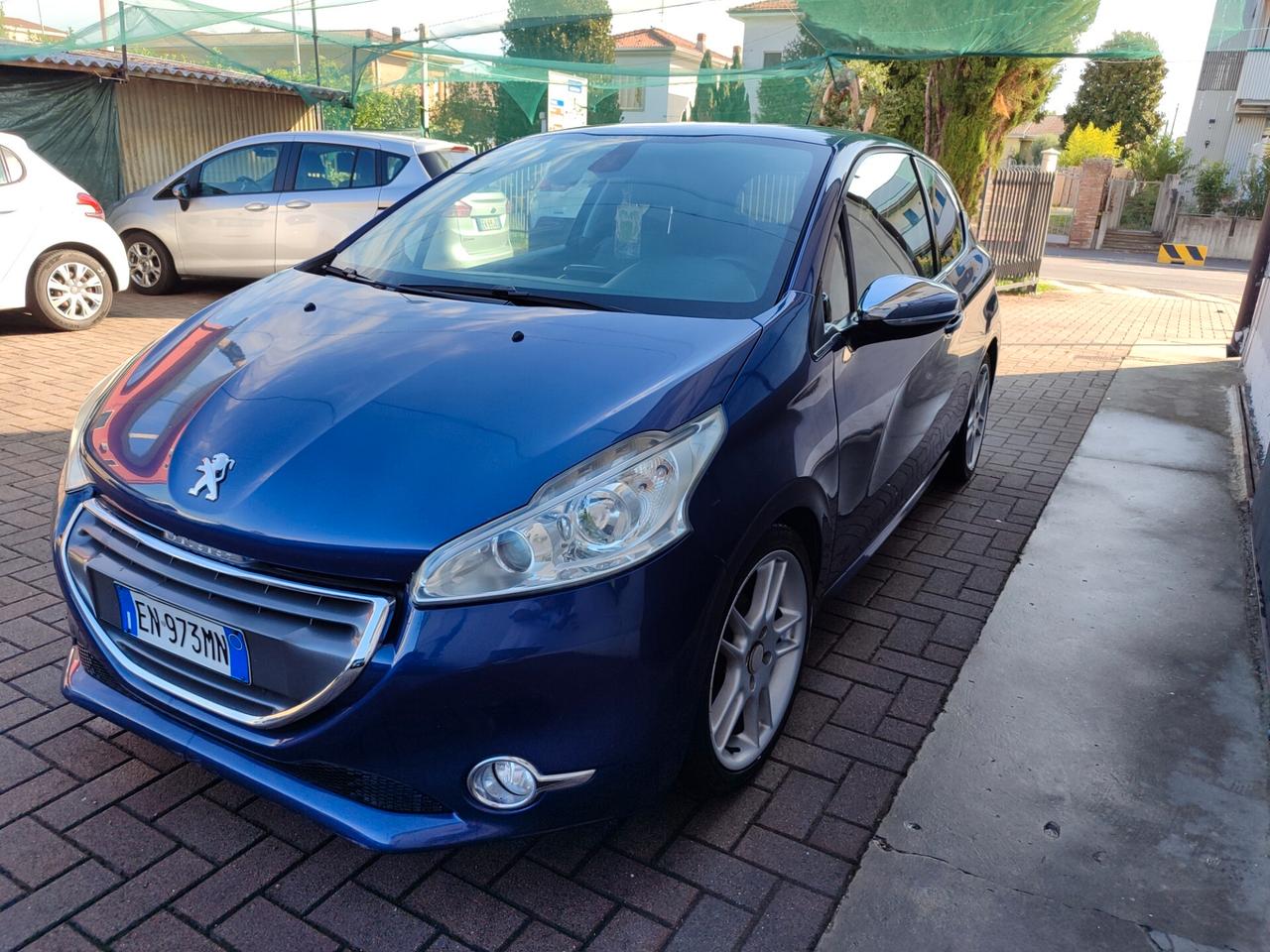 Peugeot 208 1.6 e-HDi 92 CV Stop&Start 3 porte Allure