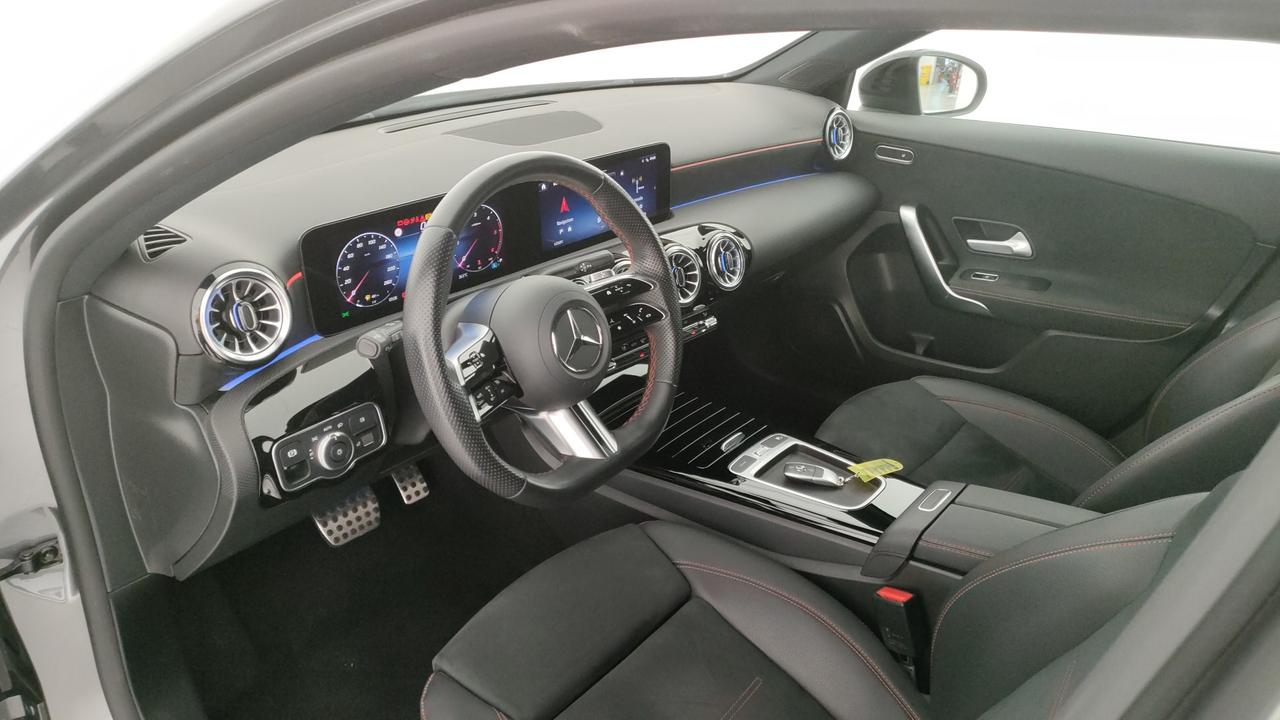 Mercedes-Benz Classe A - W177 2023 - A 200 d AMG Line Premium Plus auto
