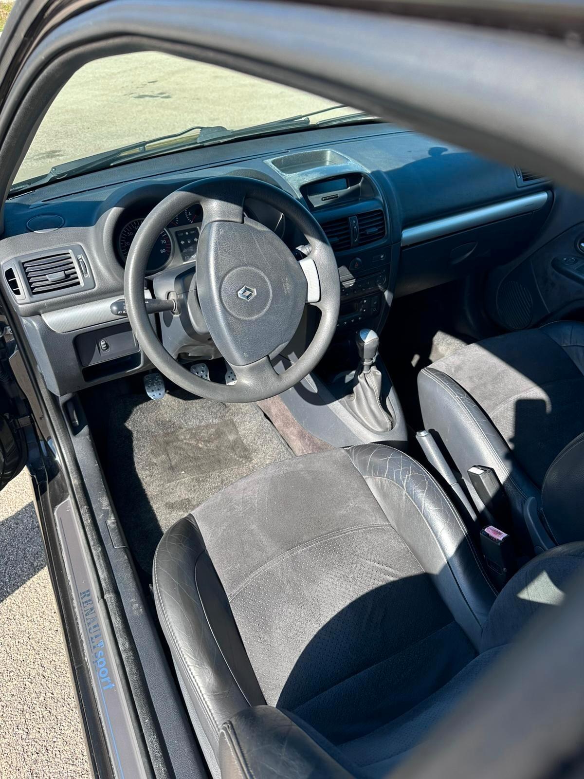 Renault Clio 2.0 16V Sport