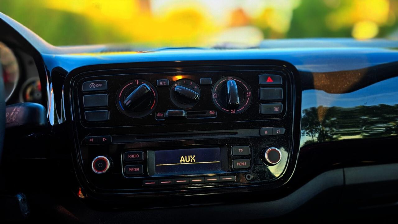 Volkswagen up! 1.0 anche NEOPATENTATI!!