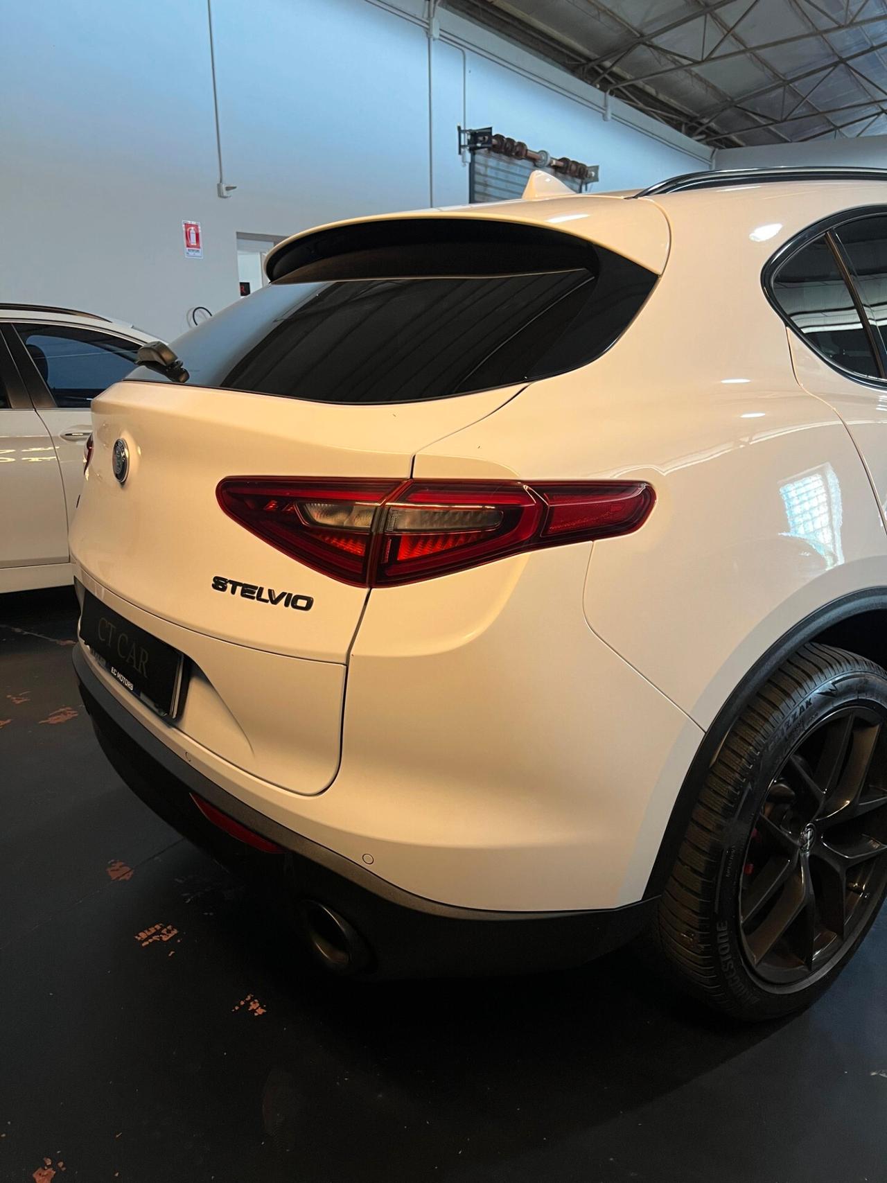 Alfa Romeo Stelvio 2.2 Turbodiesel 210 CV AT8 Q4 Executive