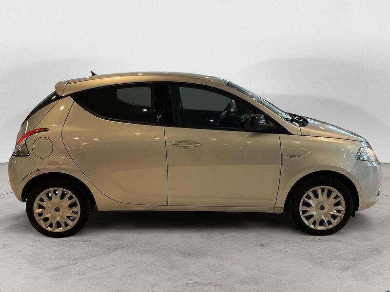 Lancia Ypsilon Ypsilon 1.2 69 CV 5 porte Silver