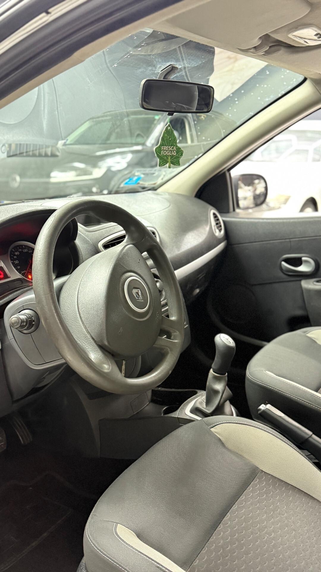 Renault Clio 1.2 16V 3porte Luxe 65.000KM