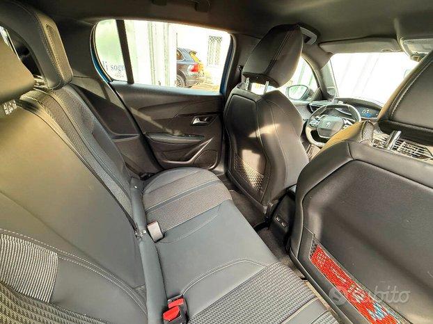 Peugeot 208 1.2 puretech GT s&s 100cv eat8