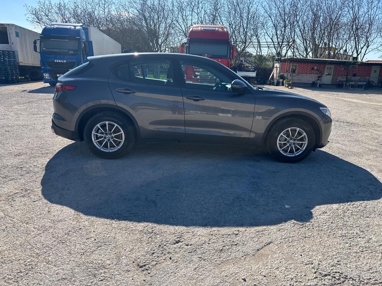 Alfa Romeo Stelvio 2.2 Turbodiesel 190 CV AT8 Q4 Business