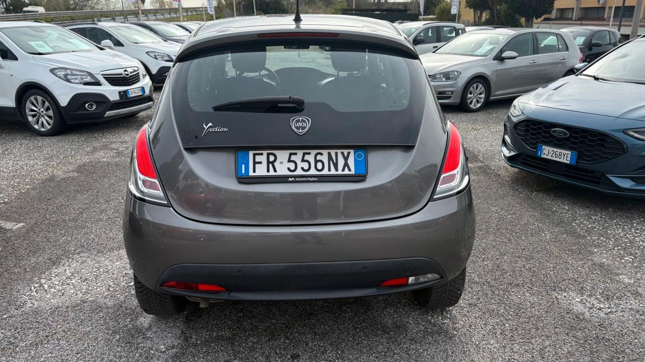 Lancia Ypsilon 1.2 69 CV 5 porte Elefantino Blu