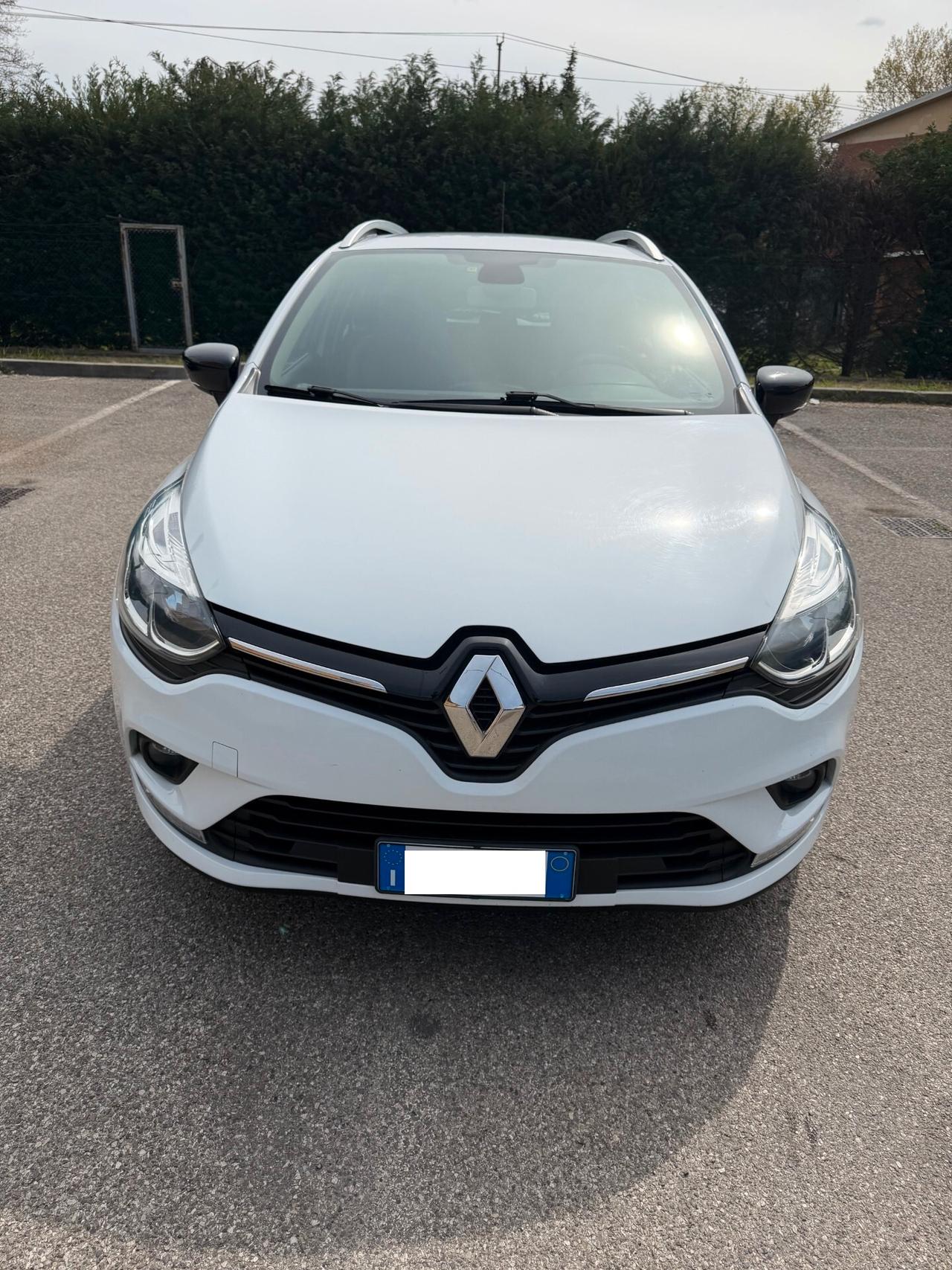 Renault Clio Sporter 1.5 dci - NEOP. - NAV. - 12 MESI DI GARANZIA -