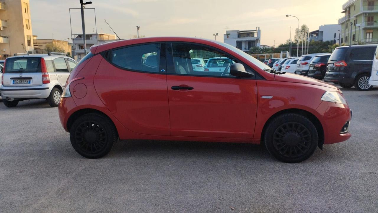 Lancia Ypsilon 1.2 69 CV 5 porte GPL Ecochic Gold