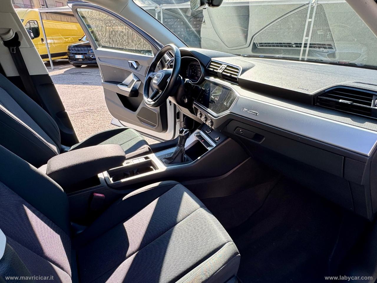 AUDI Q3 35 TDI S tronic