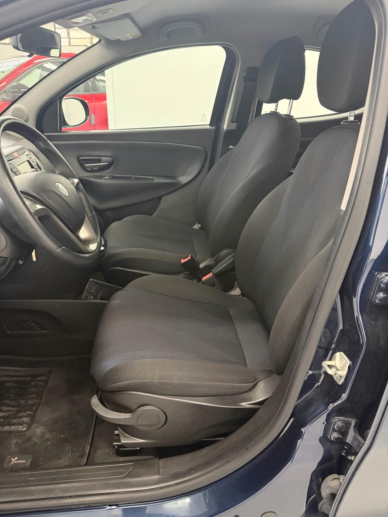 Lancia Ypsilon 1.0 FireFly 5 porte S&S Hybrid Ecochic Gold