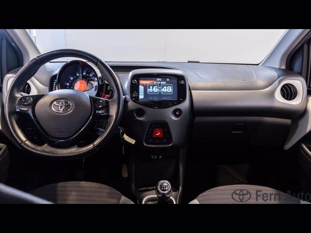 TOYOTA Aygo 5p 1.0 x-play 72cv del 2021