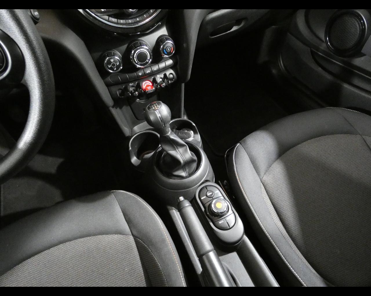 MINI Mini 4ª serie (F56) - Mini 1.5 One 75 CV