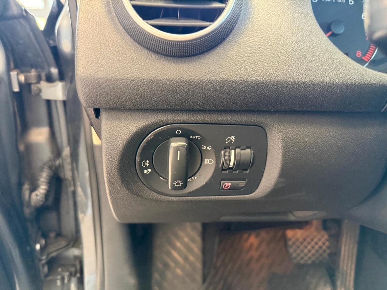 Audi A3 2.0 16V FSI Attraction