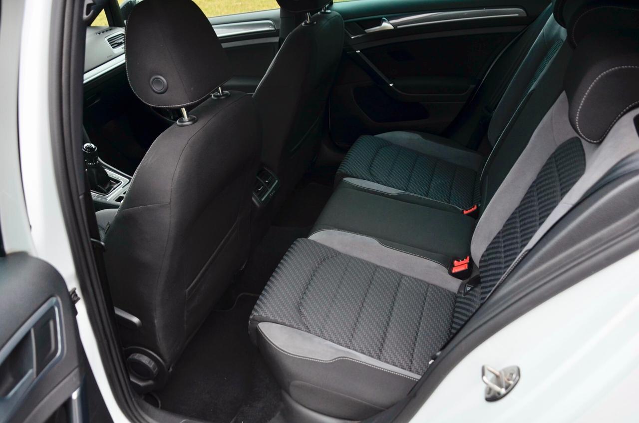 VW GOLF 5p 2.0 R-LINE SPORT EDITION 150cv, UFF ITALIANA, SERVICE DIMOSTRABILI, FULL LED, LUCI LED AMBIENTE, PERMUTE