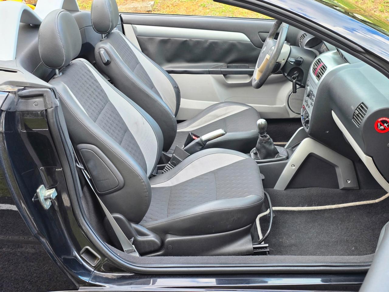 Opel Tigra TwinTop 1.4 16V Sport