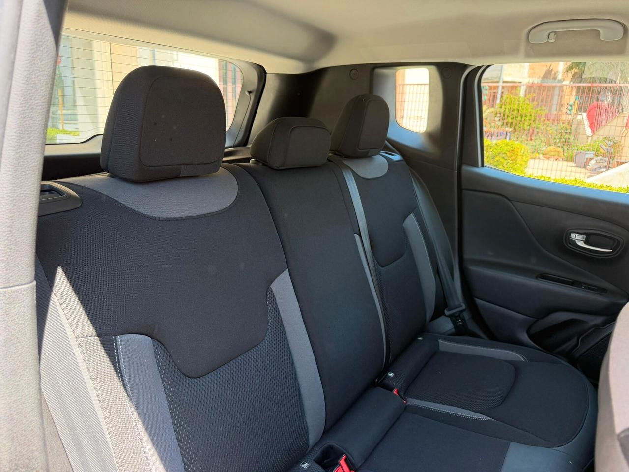 Jeep Renegade 1.6 Mjt 130 CV S