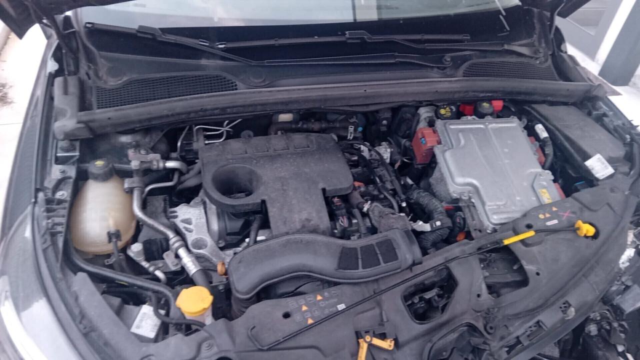 Renault Clio Full Hybrid E-Tech 140 CV 5 porte Intens SINISTRATA