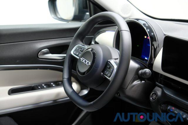 FIAT 600 HYBRID 100 CV DCT MHEV LA PRIMA NEOPATENTATI