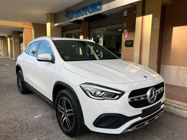 MERCEDES-BENZ GLA 200 d Automatic Sport