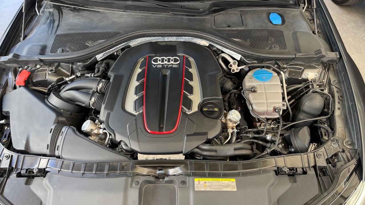 Audi S6 Avant 4.0 TFSI quattro S tronic 17’