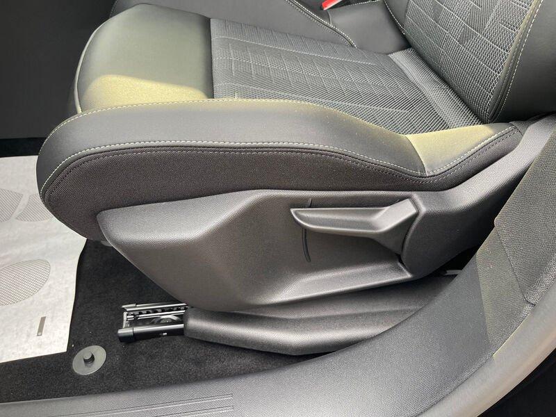 Peugeot 3008 1.2 hybrid GT 145cv e-dcs6- NUOVO