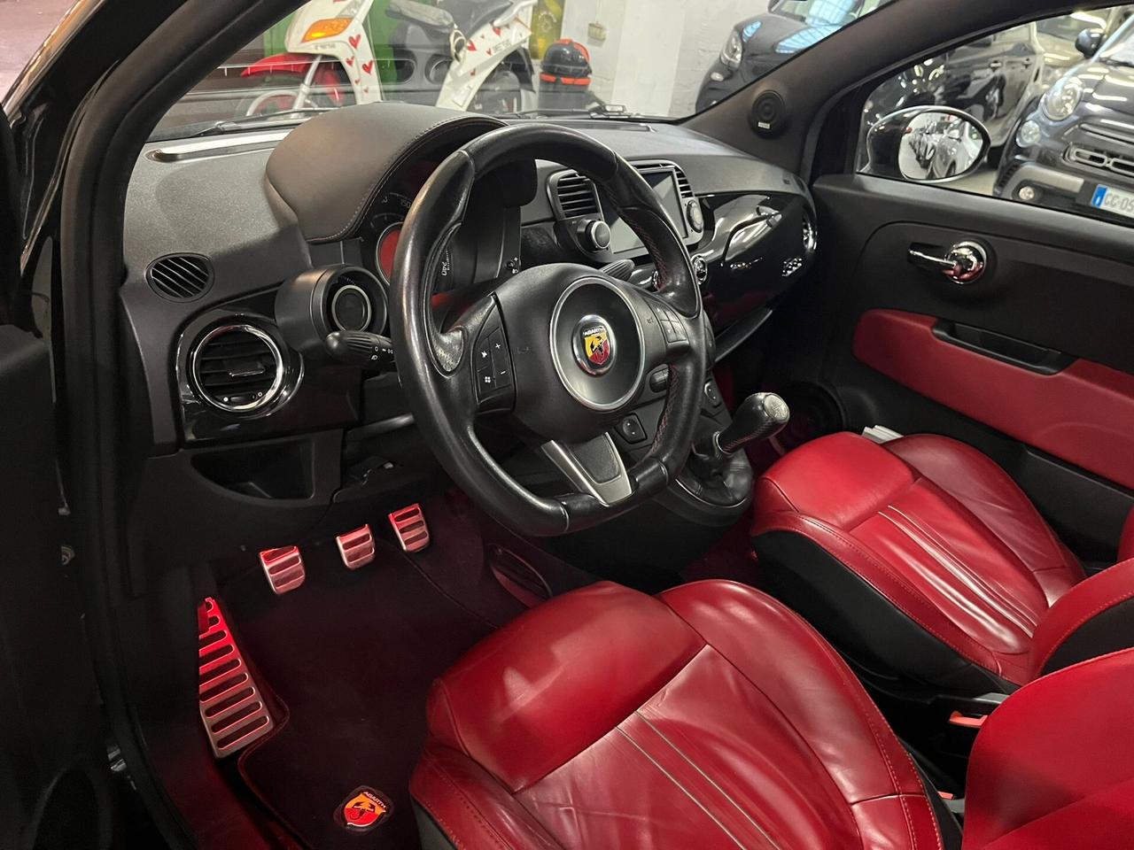 Abarth 500 1.4 Turbo T-Jet Tenuta benissimo!!!