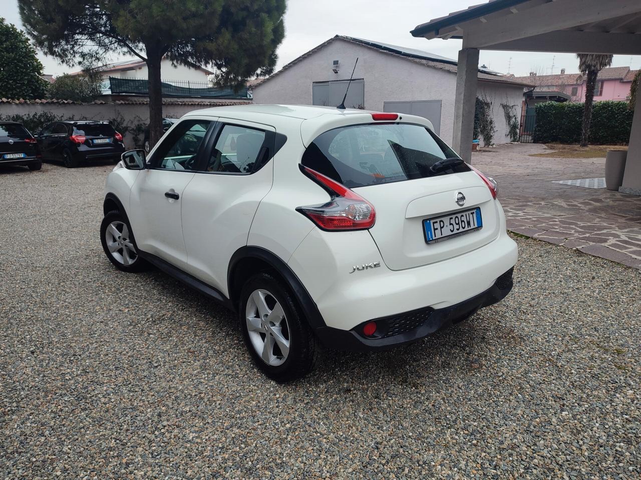 Nissan Juke 1.6 GPL Acenta