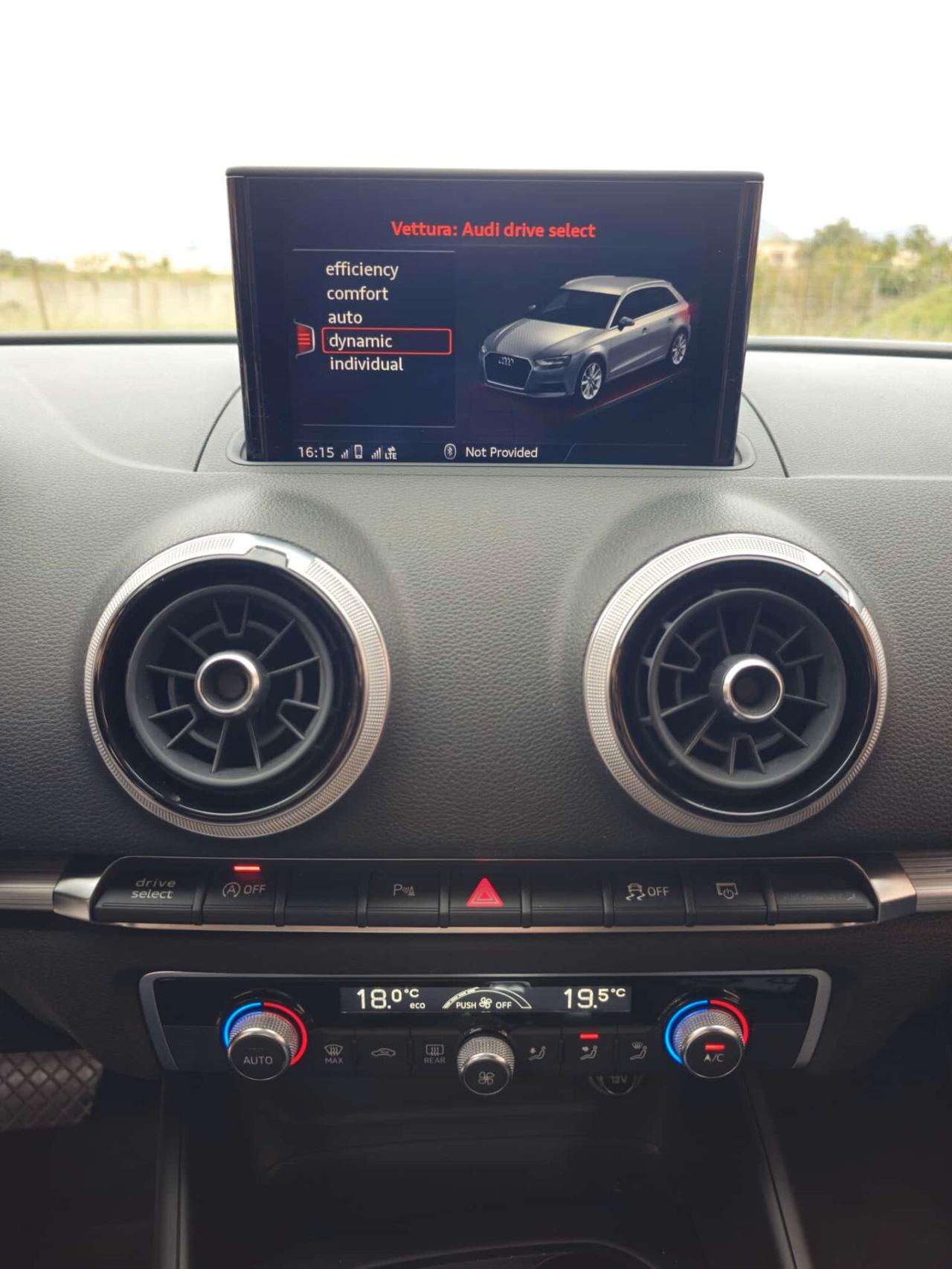 Audi A3 SPB 1.6 TDI 116 CV S tronic Sport