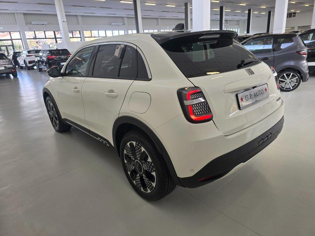Fiat 600 Hybrid DCT MHEV La Prima