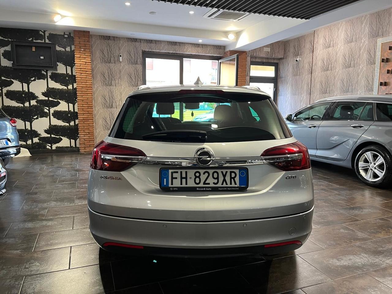 Opel Insignia 1.6 CDTI 136CV Sports Tourer aut. Cosmo Business