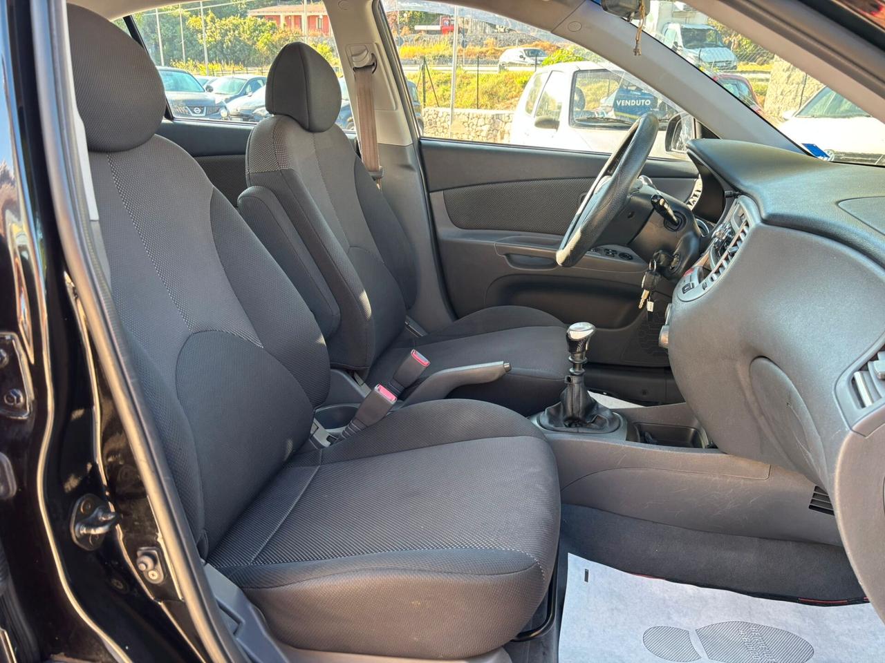 KIA RIO 1.5 CRDI - 2006