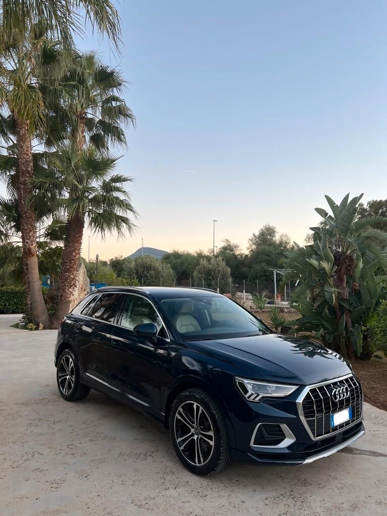 Audi Q3 40 TDI quattro S tronic Business Advanced